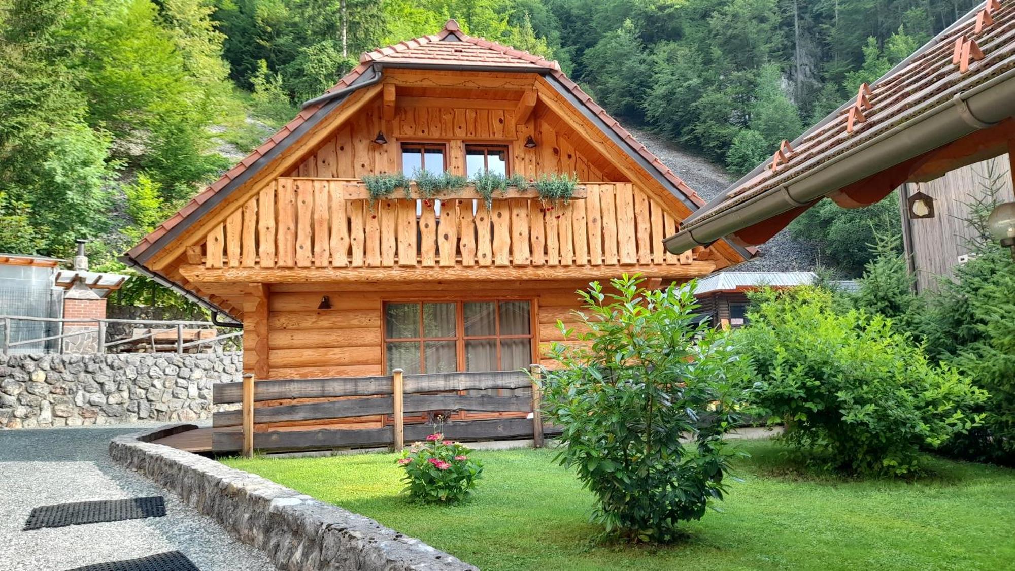 Apartma In Bungalov Jezerci Gozd Martuljek Zewnętrze zdjęcie